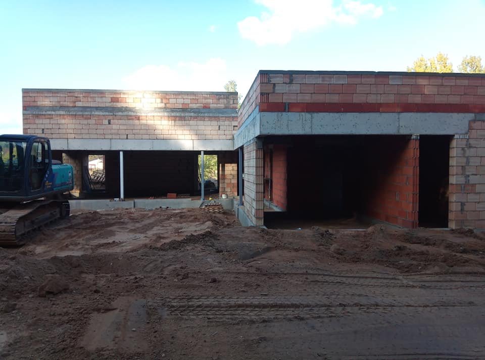 71718933-384275395817223-2390193826149957632-n